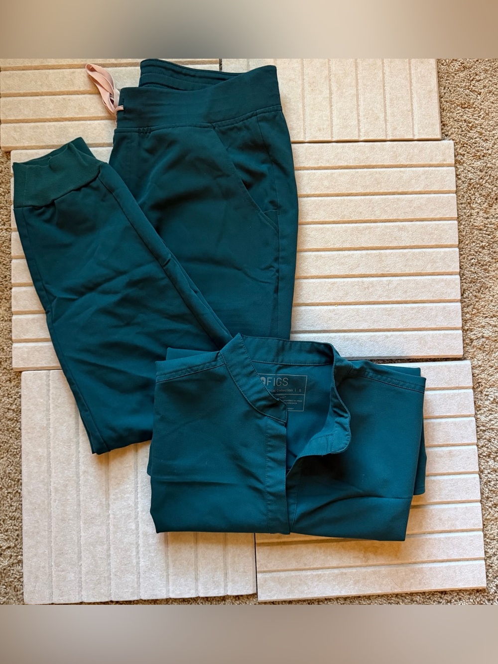 Figs Caribbean Blue Scrub Set Rafaela Top (Size S) + Joggers (Size M/P)